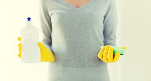 Bathroom and bedroom cleaning in a riverside Canary Wharf home